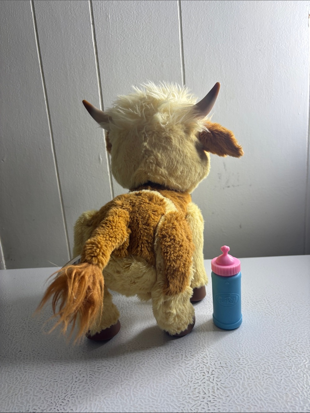 Yellow Calf Toy with Bottle - FurReal - Picture 3 of 5